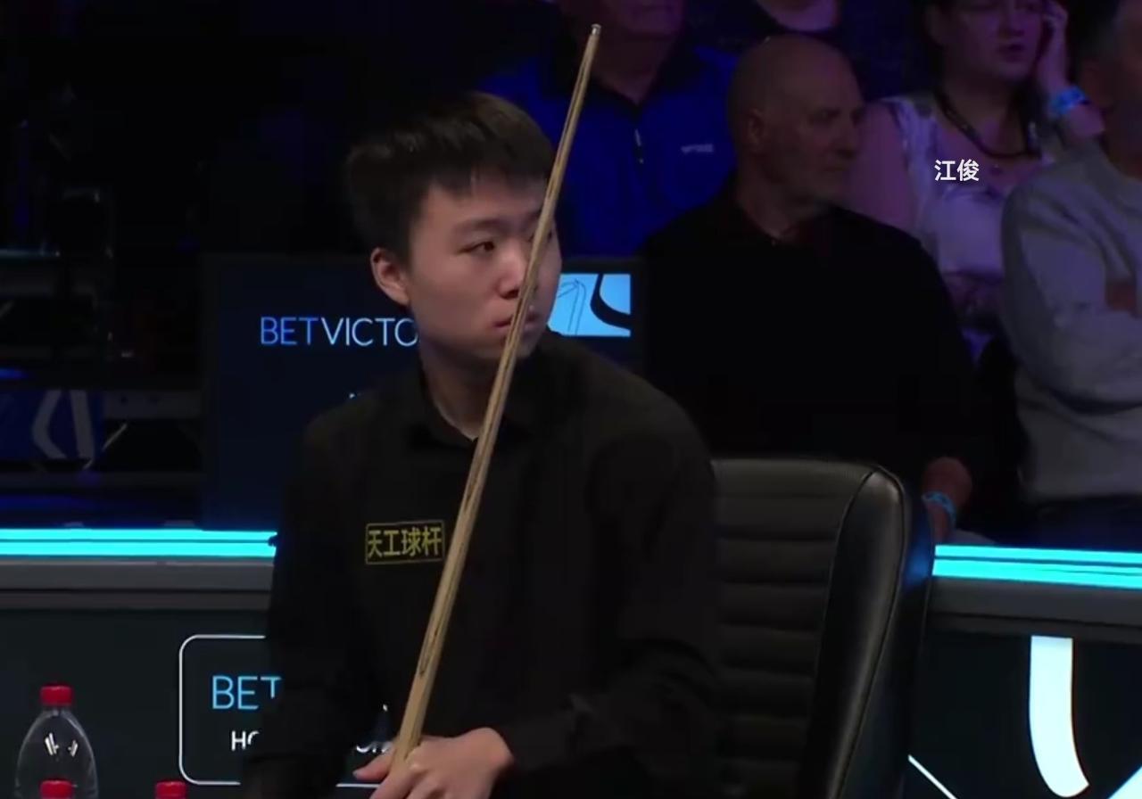 威尔士公开赛八强争夺战：江俊68：45拿下首局！取得开门红
​
​      北