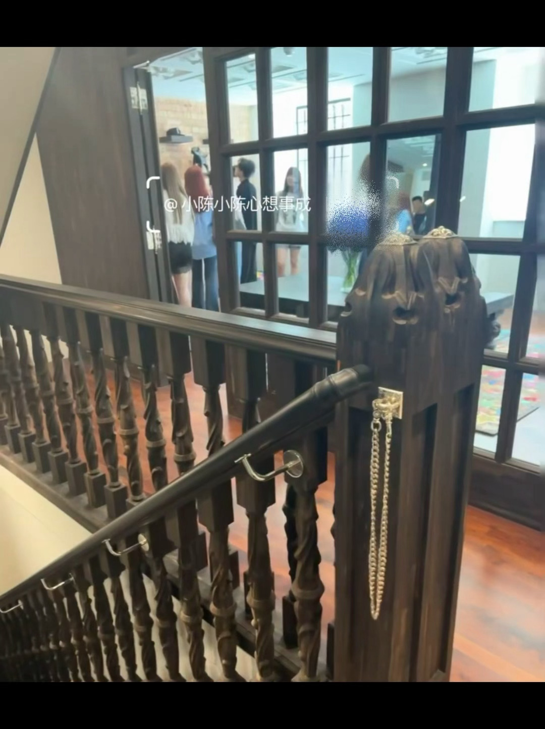 伦敦偶遇檀健次购物伦敦克罗心偶遇檀健次 求偶遇教程 