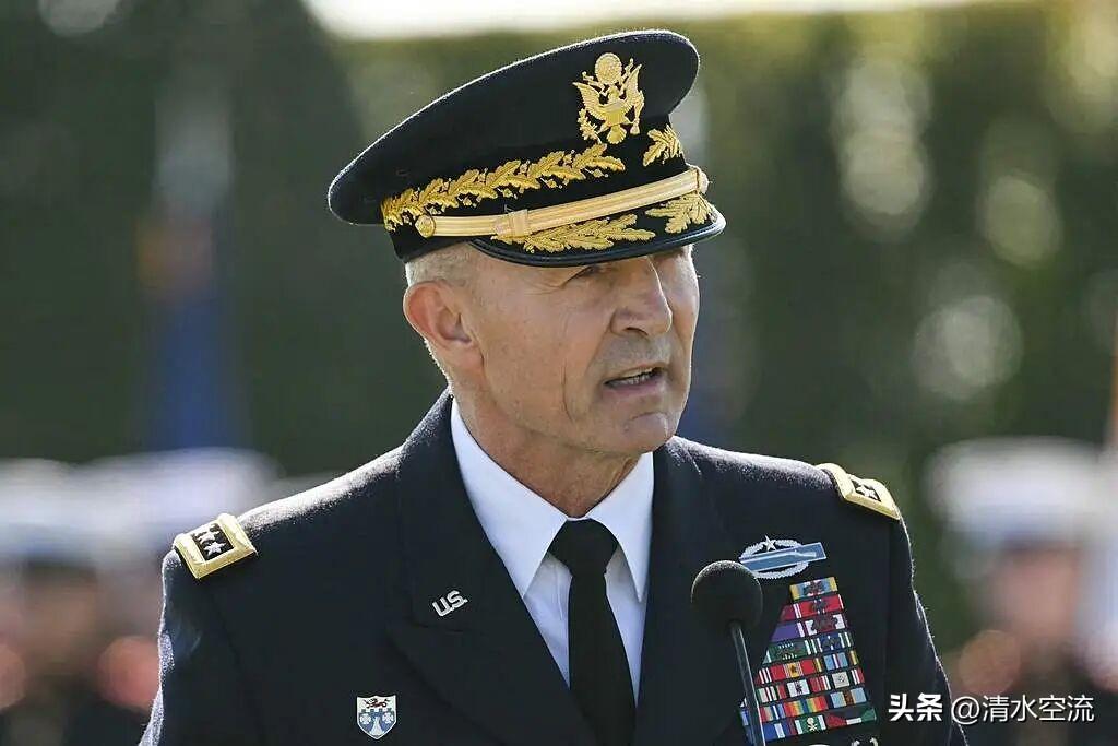 忠臣不绝对，就是绝对不忠诚。近日，美国国防部长赫格塞思已要求62岁的陆军参谋长兰