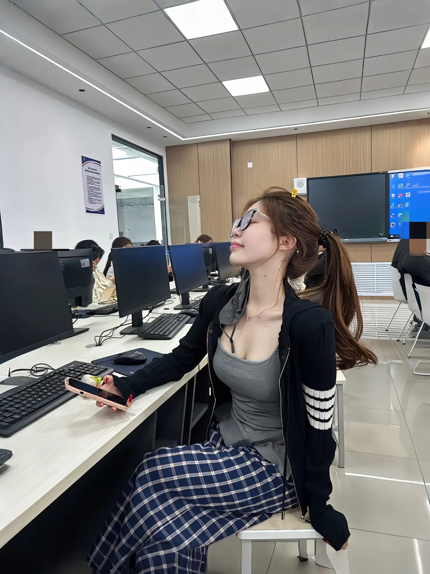 幸福不是轰轰烈烈的表达 而是在你看不见的地方 他依然选择不辜负你.