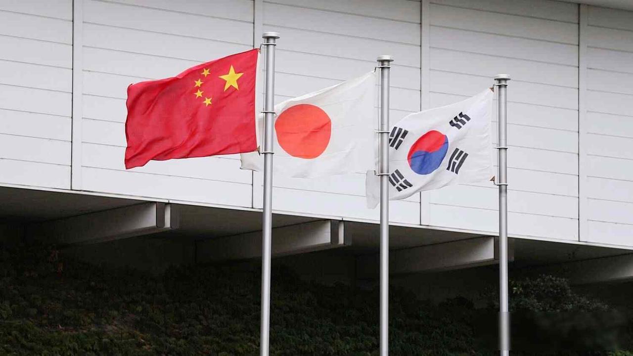 日本首相放狠话，中国直接拒开会，三边合作凉了

日本政坛近期动作频频，高市早苗就