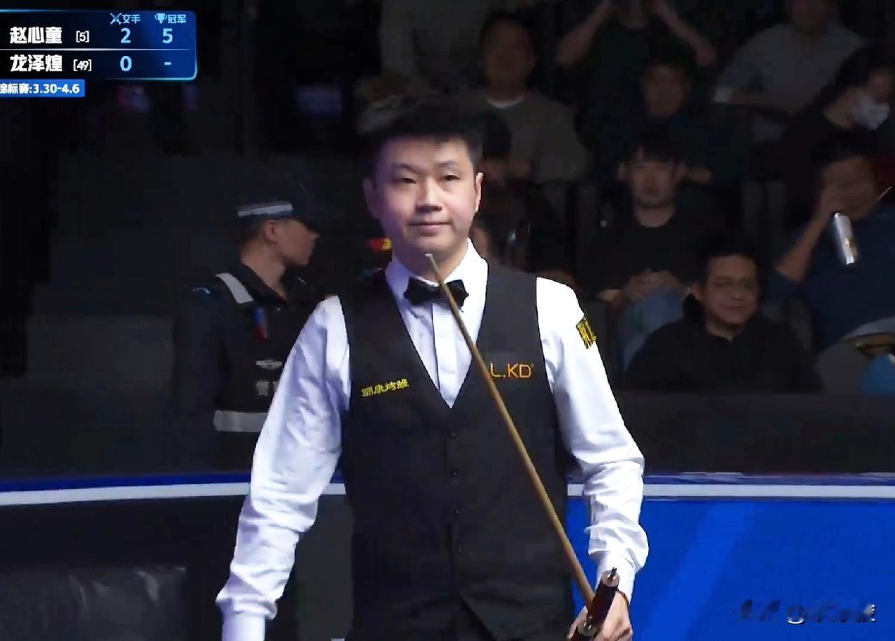 世界公开赛第2轮全部结束，8名中国球员晋级32强。今晚赵心童5-4绝杀龙泽煌，姚