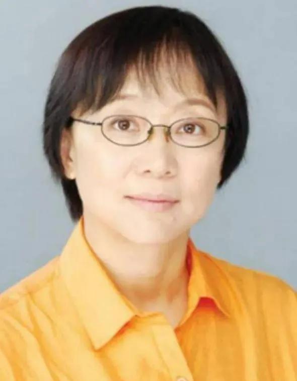 “虽然中国培养了我，但我还是要留在美国并加入美国国籍！”这是上海首位高考状元、公