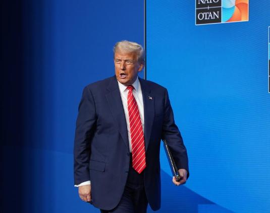 近期特朗普直接当众摊牌：北约根本不为美国着想，自己辛辛苦苦出钱出力，到头来关键时