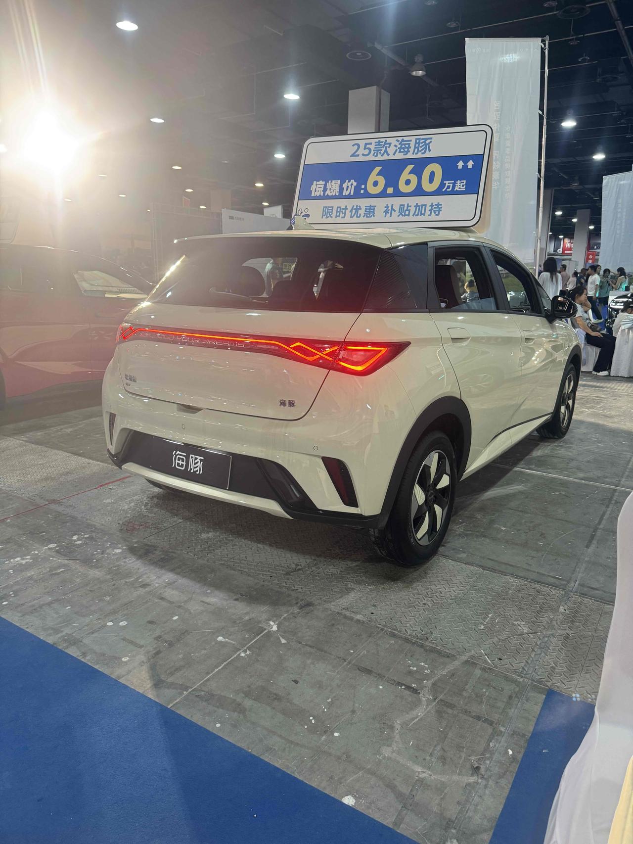 比亚迪现在的车子好便宜啊！只要6.6万元起，国产车就是好