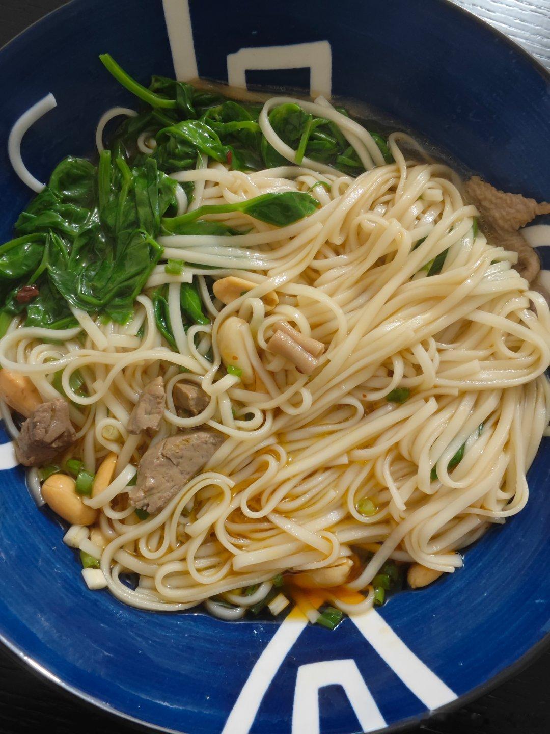 自己做的鸡杂面 ​​​