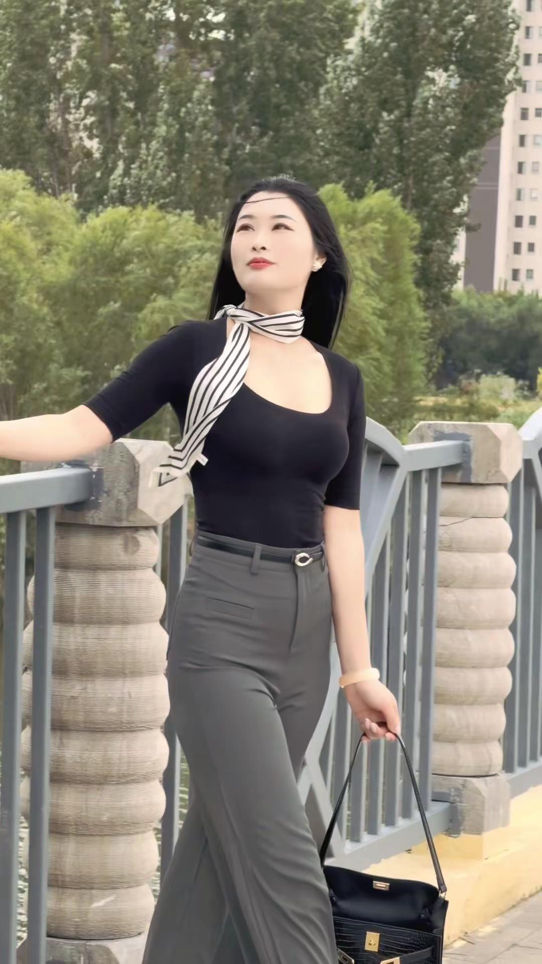 人与人的差距，从来不是一朝一夕拉开的，而是日复一日圈层熏陶、潜移默化滋养的结果