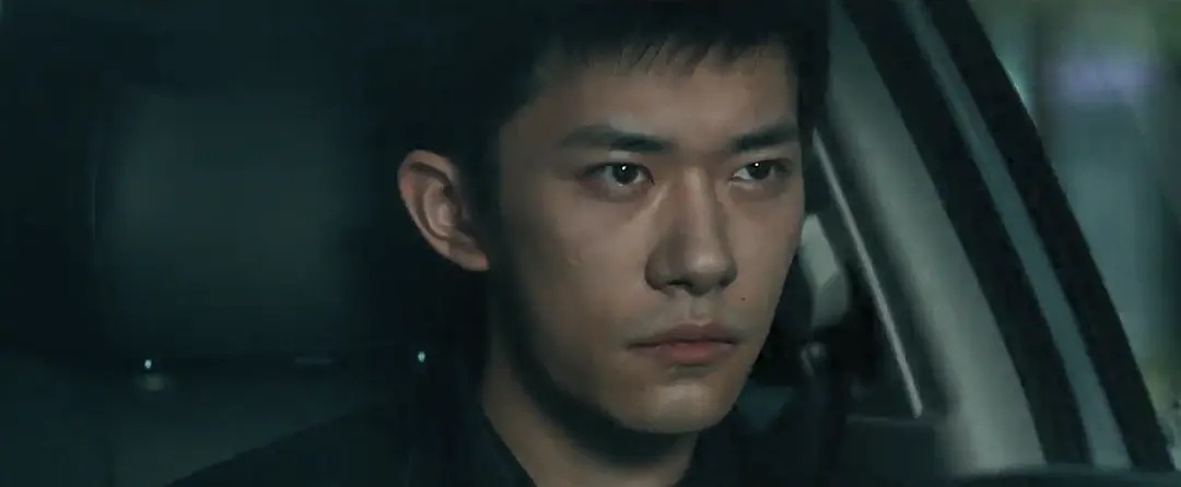 电影《惊蛰无声》的片长最后是105分钟。短小精悍，有的看！ 