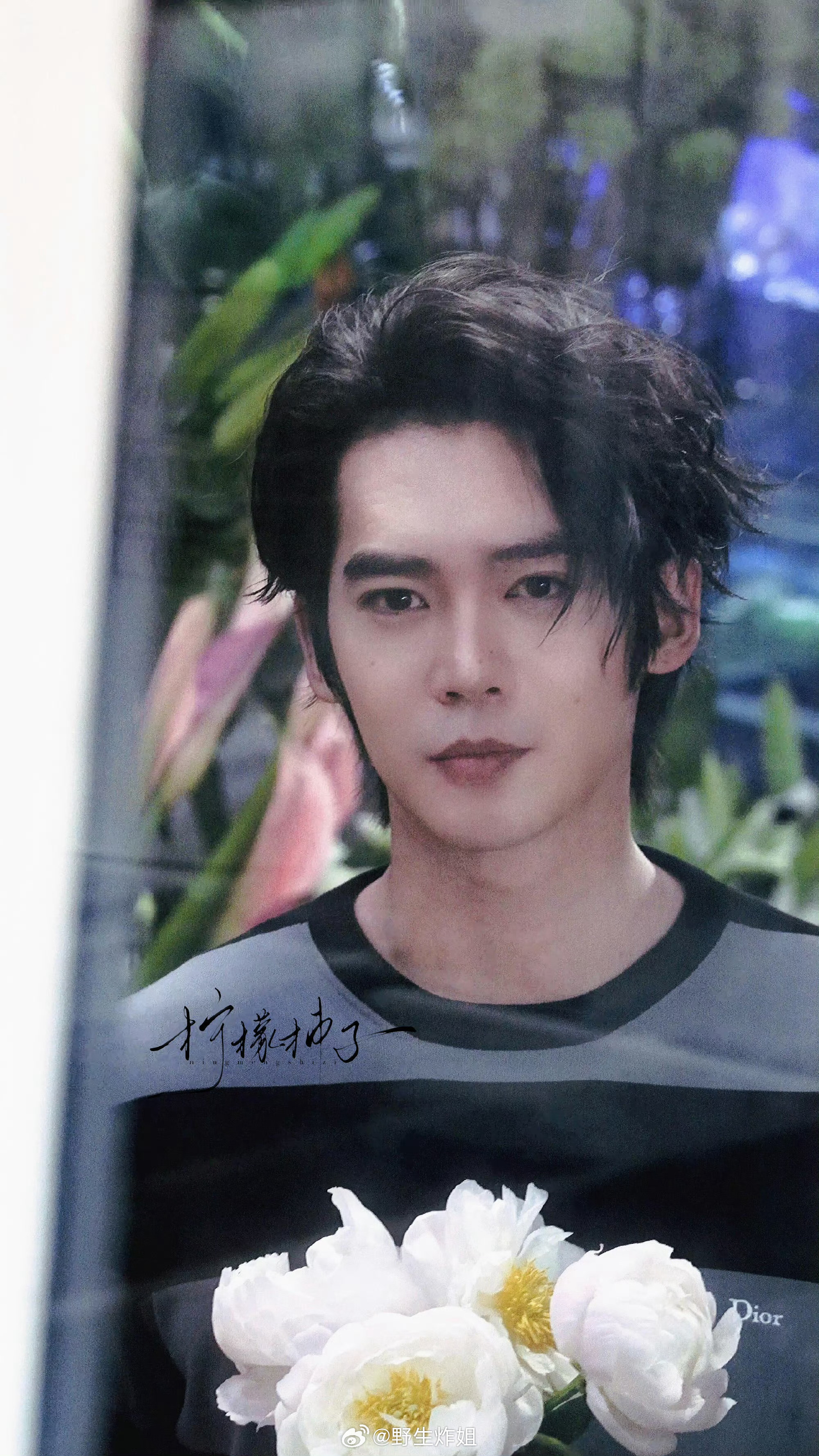 于适今日拍摄路透来咯 算不算是浓颜系花美男？ 