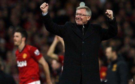 【英媒惊曝弗格森考虑马上退休 或周末宣布离开曼联】北京时间5月8日，据英国《电讯