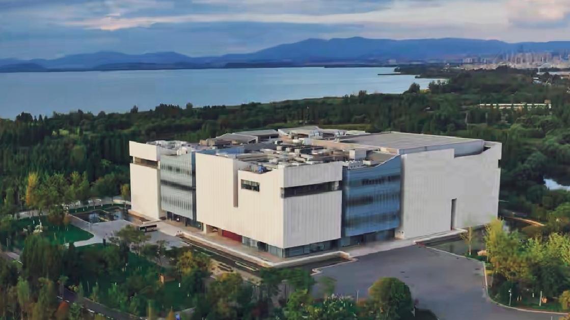 🔥昆明规划馆市级展区免费开放！沉浸式看城市未来。昆明人速冲！滇池边的规划馆市级