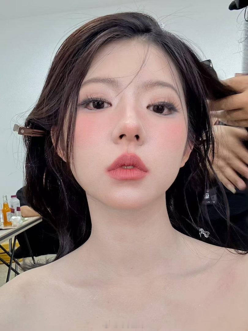 何蓝逗获电影节最佳女主角何蓝逗认真拍戏的含金量还在上升 不能流泪的悲伤里何蓝逗的
