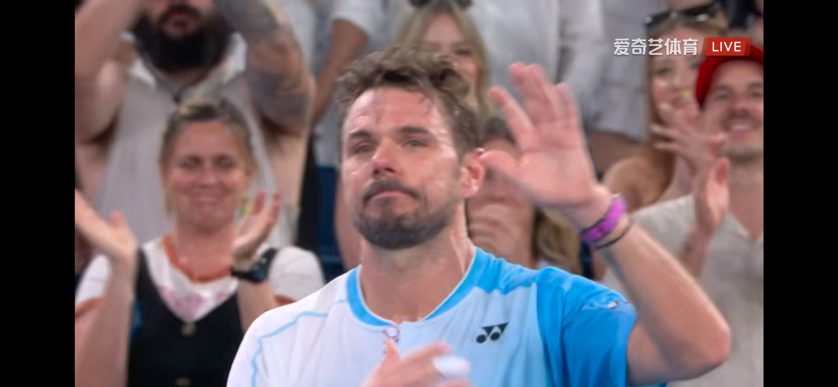 瓦林卡真的把自己燃尽！不止是对得起这届赛事的外卡、观众和球迷。他的整个职业生涯，