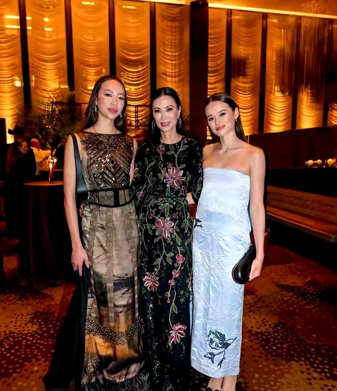 默多克95岁寿宴，最大赢家是前妻邓文迪。
 
休·杰克曼现场献唱，特朗普录视频送