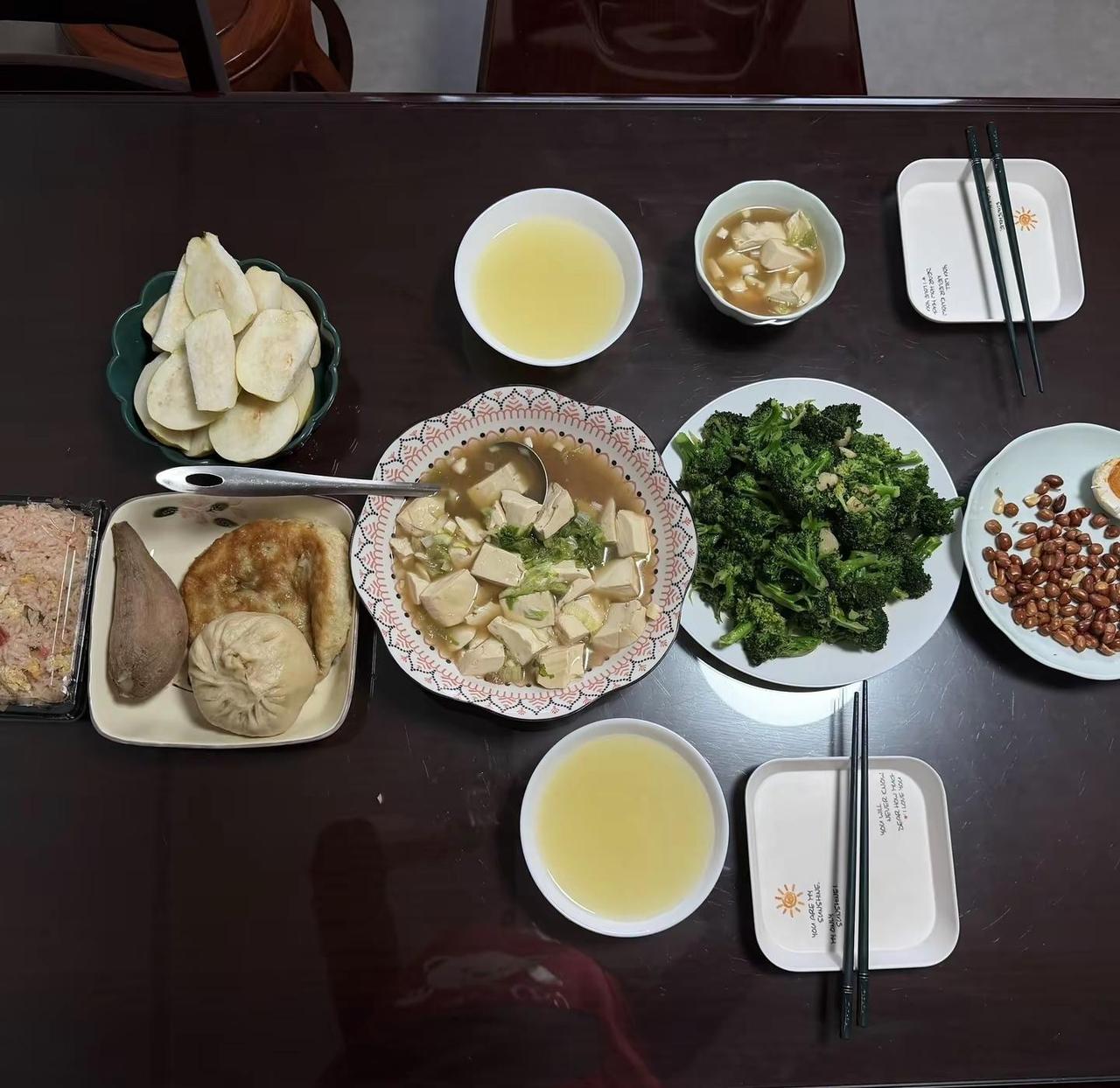 我要自由自在简简单单不去理会这世界多难脚步哪怕放得很慢心安就是唯一的答案