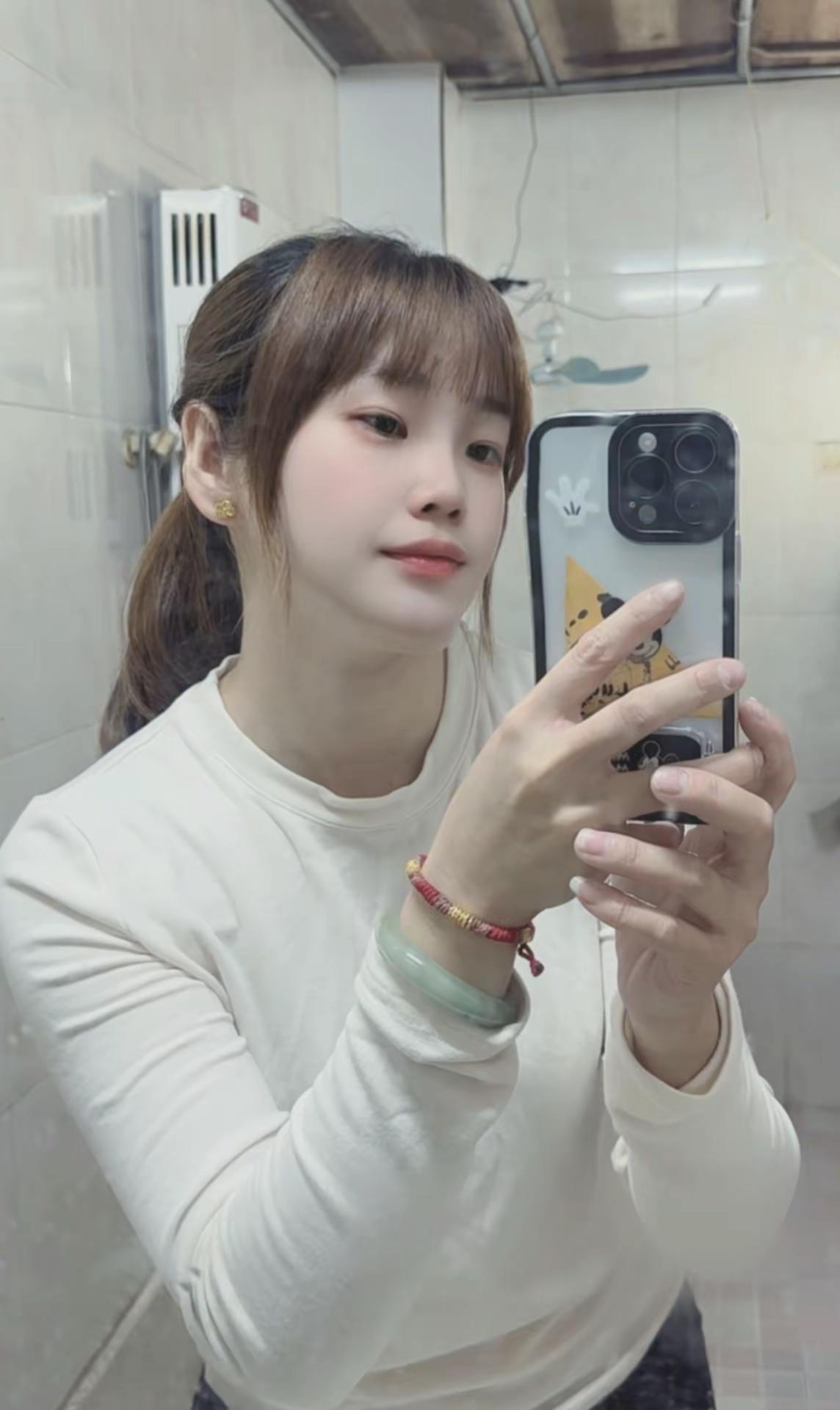 美颜开大了，差点认不出自己了。🤣哈哈哈哈