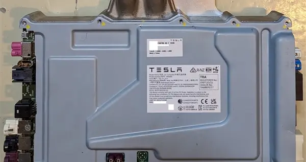 曝特斯拉HW5芯片开始量产：性能是HW4的5倍 算力2500TOPS