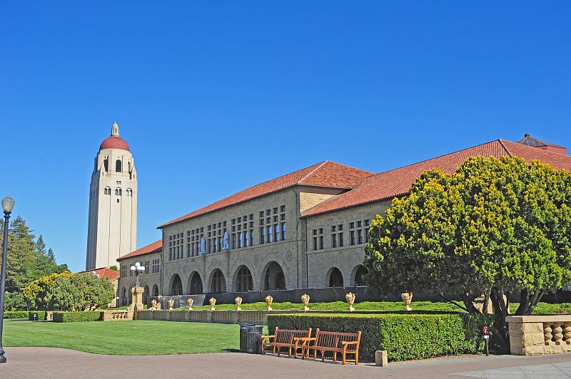 世界二十所顶流大学
（六）斯坦福大学
       斯坦福大学最突出的特点，是将