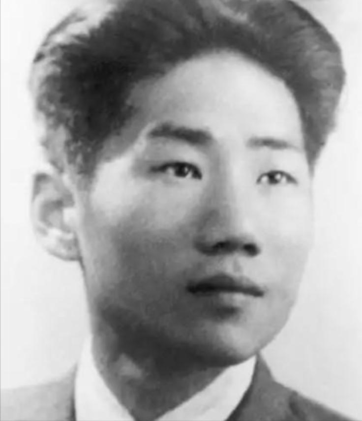 [微风]1966年12月25日晚，在押送彭总去北京的列车上，有人问彭总，你坦白，