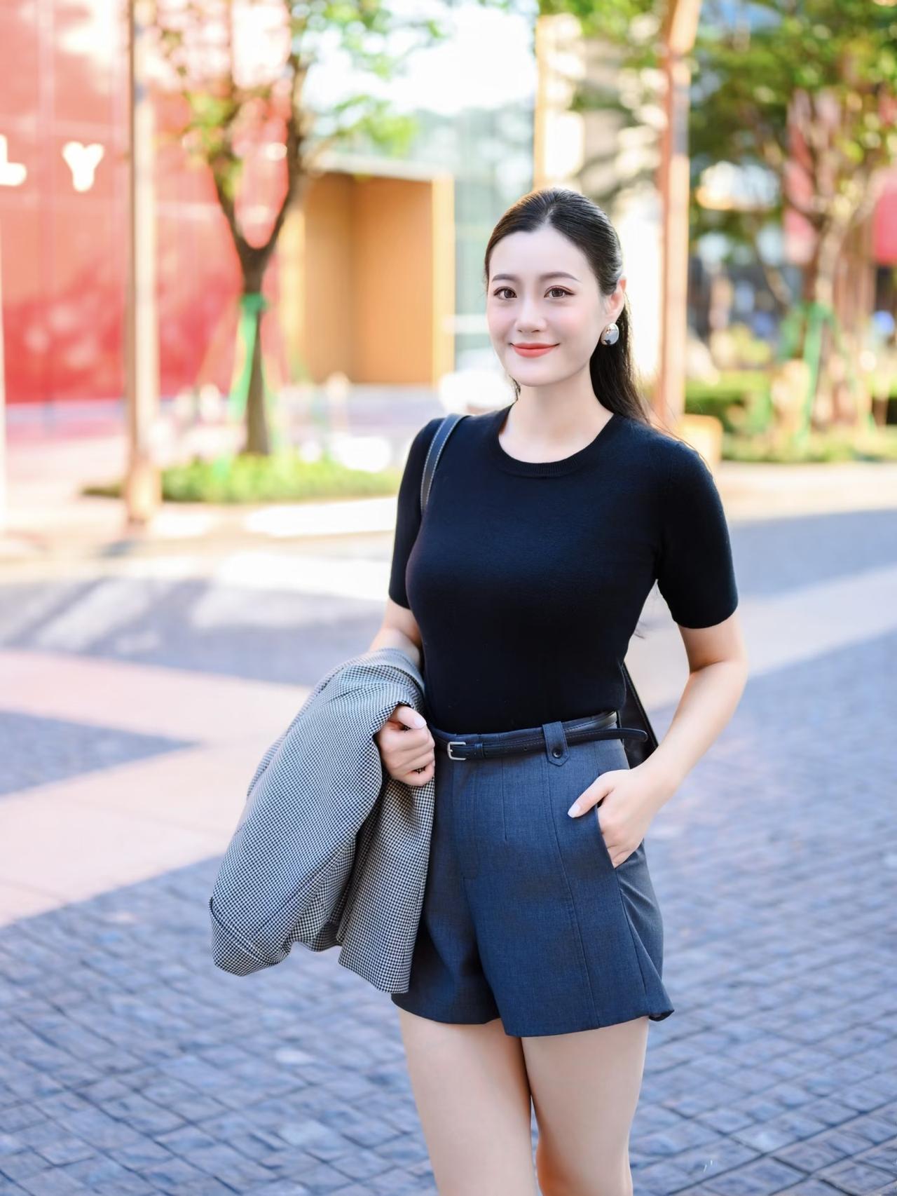 女人,是美貌重要,还是气质重要?对于女人来说，漂亮的美貌重要，高雅的气质同样重要