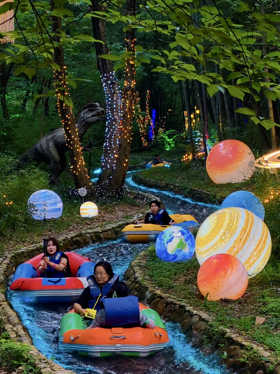 毕业旅行第一站｜救命‼️夜闯山谷躺漂太爽了