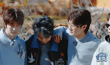 快乐老友记拍摄彩蛋真好看，这才是兄弟们在一起放松的样子，我就奇怪为什么到了正片里