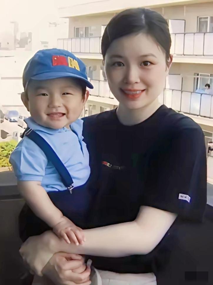 谁没有年轻的时候？依张本智和妈妈张本凌年轻时的颜值，如果放在现在的国乒女队妥妥的