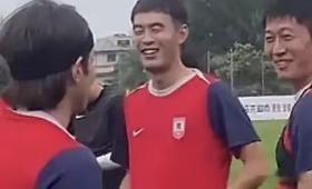 长春亚泰引入孙锡鹏与周大地，这笔交易在商业逻辑上值得推敲。27岁前锋孙锡鹏，9场