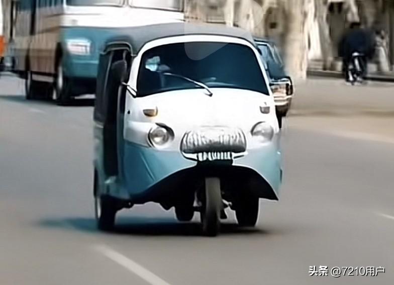 这个车年轻一点的人都没有见过，我也是小时的时候见过，等同于现在的出租车，在街上跑