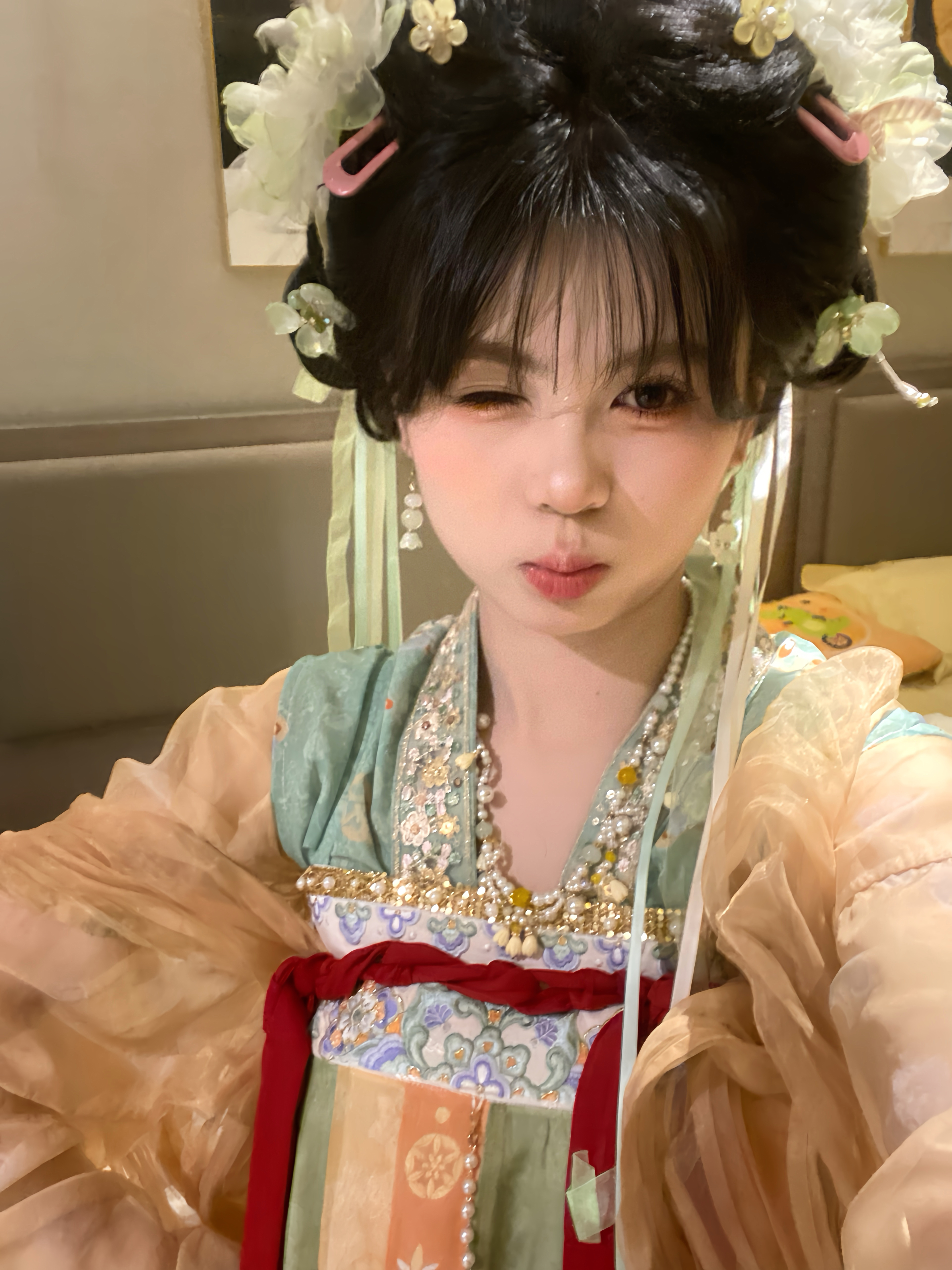 装可爱是本小姐的拿手好戏o(｀ω´ )o 