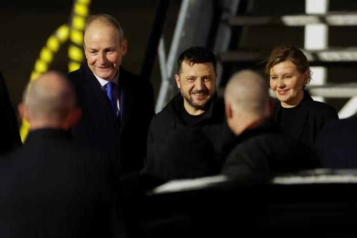 🇫🇷🇮🇪无人机飞越核武器和总统：欧洲不受欢迎的飞行访客

首先，5架无人