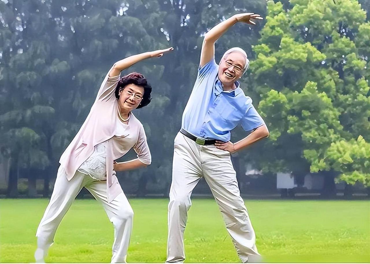 老年人究竟要不要坚持锻炼？哈佛公共卫生学院耗时20年，对45000多名50岁以上