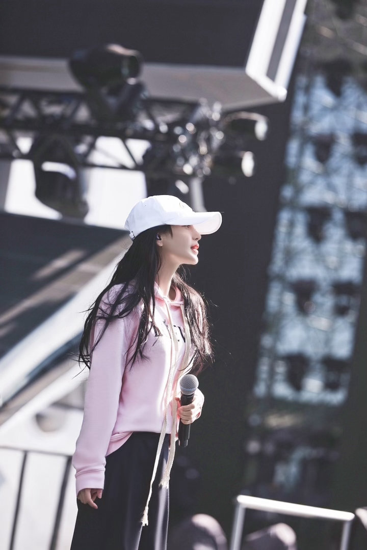 angelababy 杨颖 彩排时刻，蓄势以待🌤️