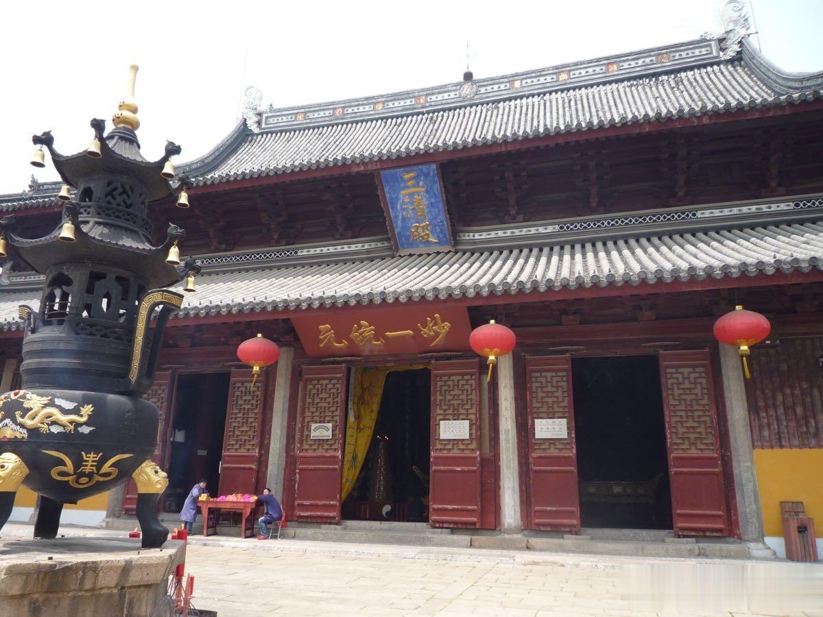 【玄妙观的一些历史故事】
过去几十年，苏州最繁华的商圈在古城区观前街，后来园区和