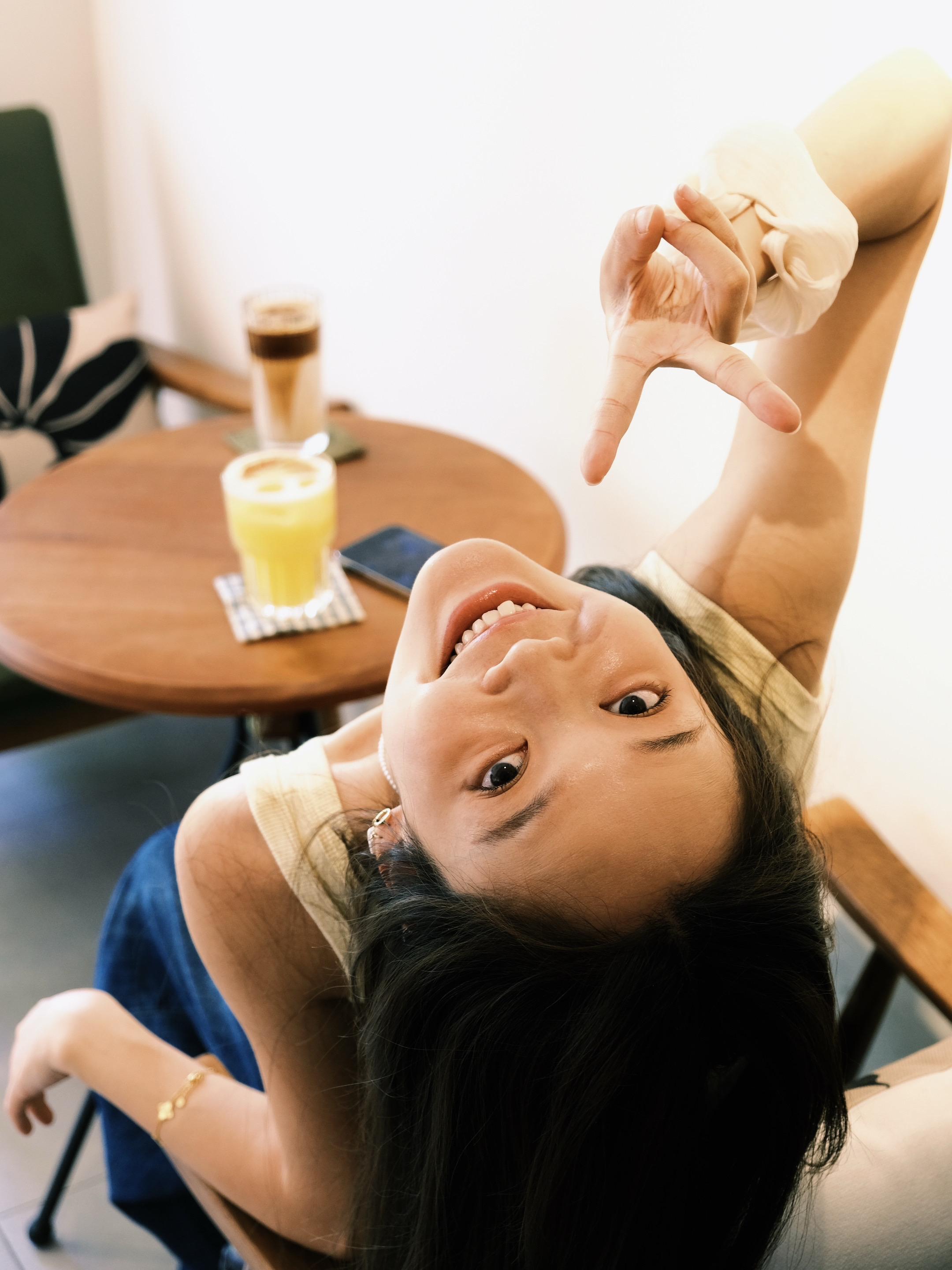 咖啡店拍照姿势分享📷。