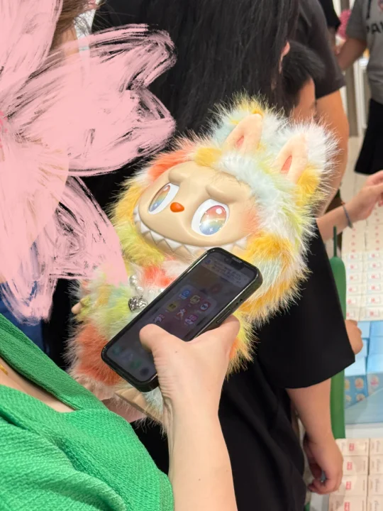 好酷啊！！这是哪个系列的labubu？？？