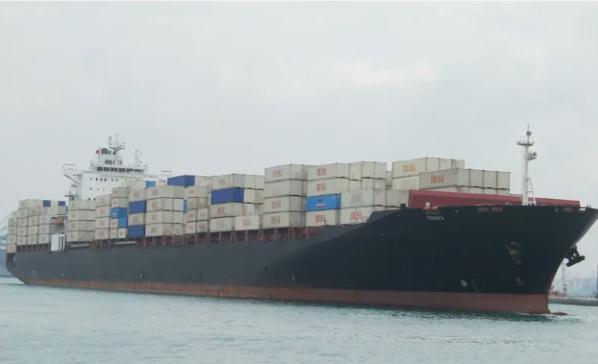 4月20日，被美军扣押的伊朗集装箱船Touska更多的信息披露出来。

一艘从中