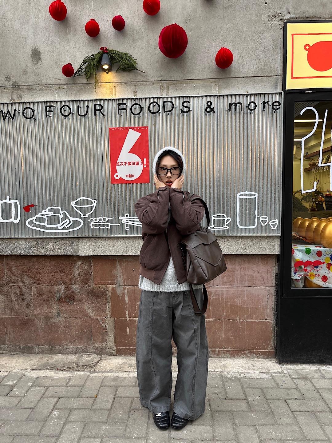 时髦书呆子🤓。