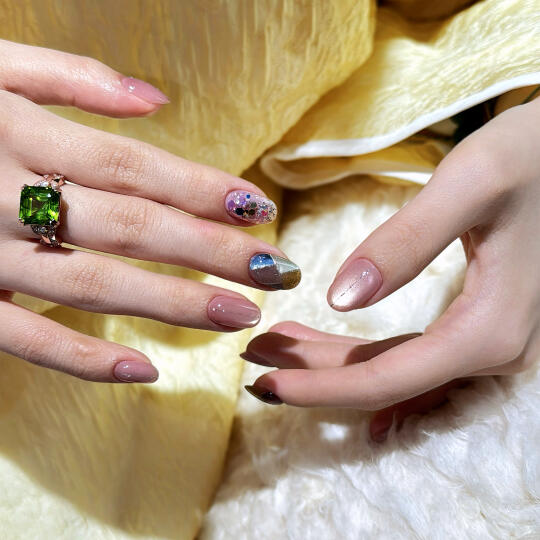 𝐓𝐫𝐞𝐞𝐬𝐍𝐚𝐢𝐥肉眼闪的像小珠宝💎