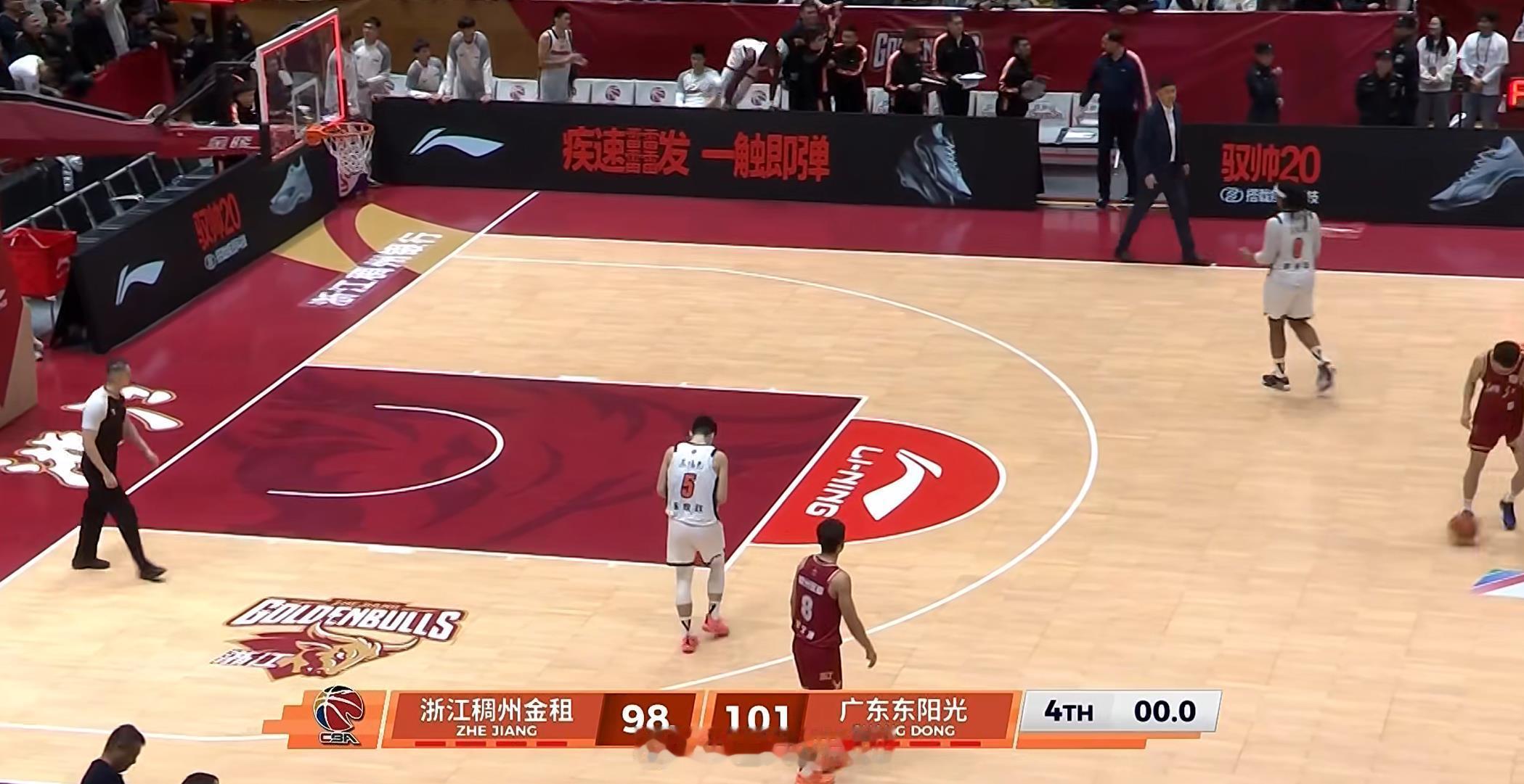 浙江男篮vs广东男篮 广东开赛连续两场险胜！两队只有萨姆纳一人得分上20，拿下2