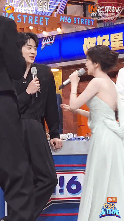 白鹿叫丞磊小杨小辉小翔白鹿和丞磊好甜呀～叫丞磊小杨小辉小翔，问丞磊今天是哪儿的人