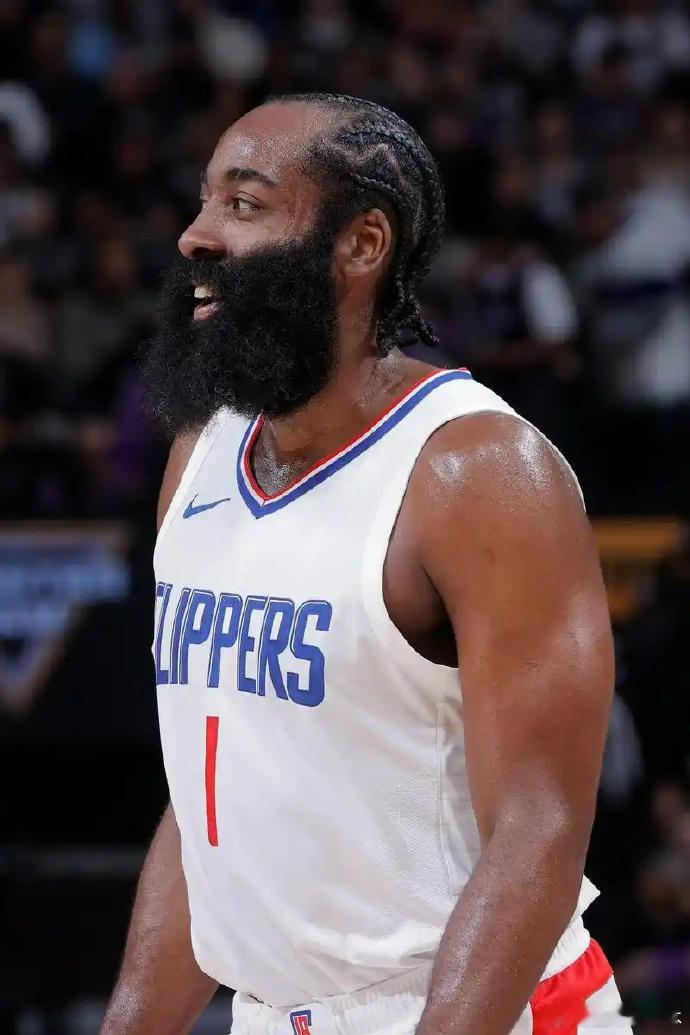 哈登能在骑士圆冠军梦吗快船骑士交易 重磅交易！哈登被交易至骑士队！本赛季目前队排