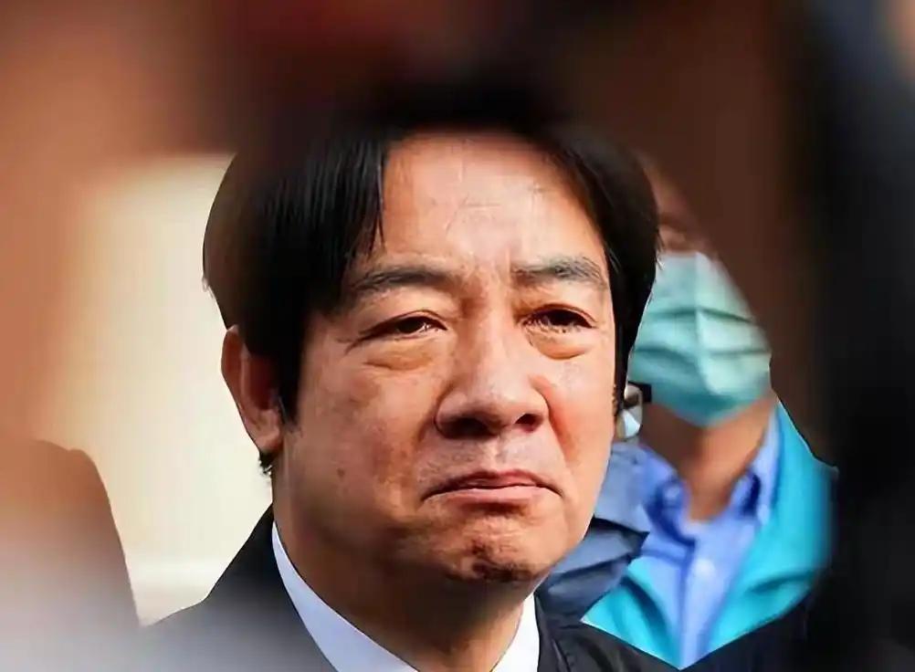 赖清德今晚应该失眠了。
不只是因为特朗普那句“我不希望看到有人(台湾)试图走向独
