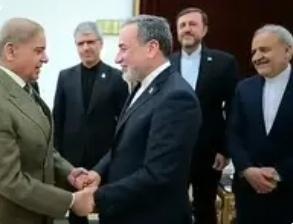 【伊朗外长阿拉格齐将伊朗结束战事的条件转交给巴基斯坦，条件包括在霍尔木兹海峡实施