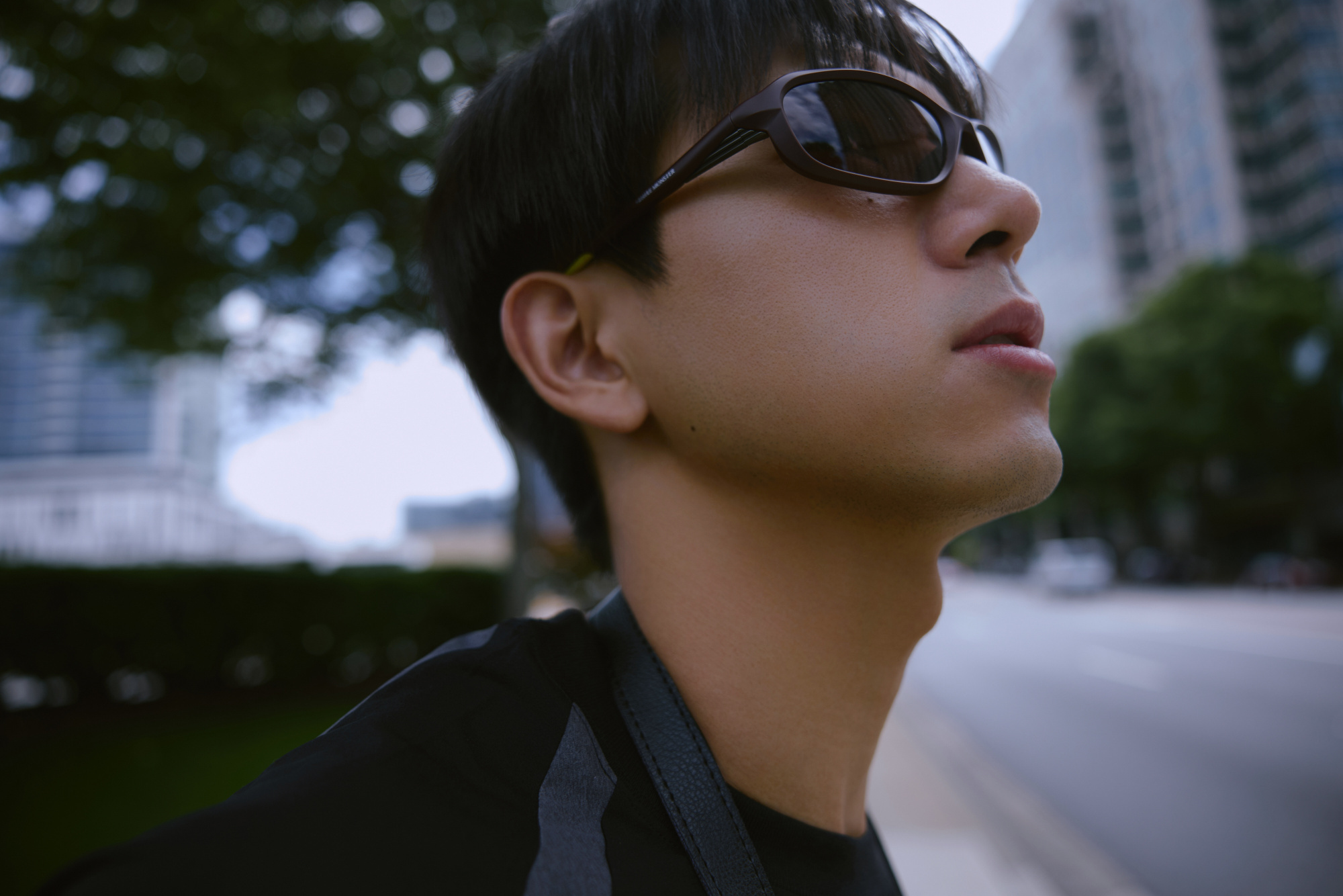 李现 