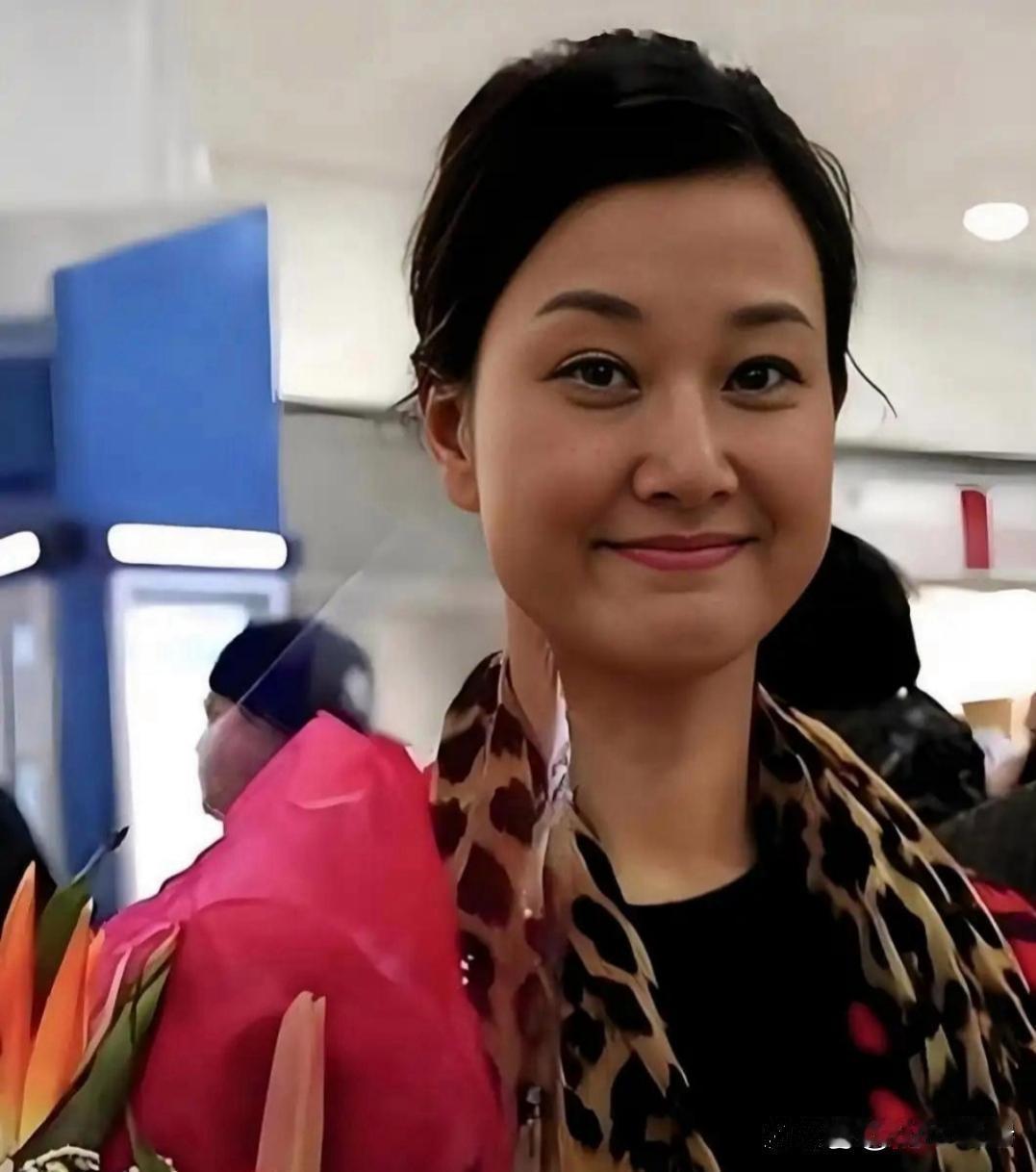 宋祖英转眼已经六十岁啦！这状态是真的老好了，就算岁数大了，依旧风韵犹存，妥妥的风