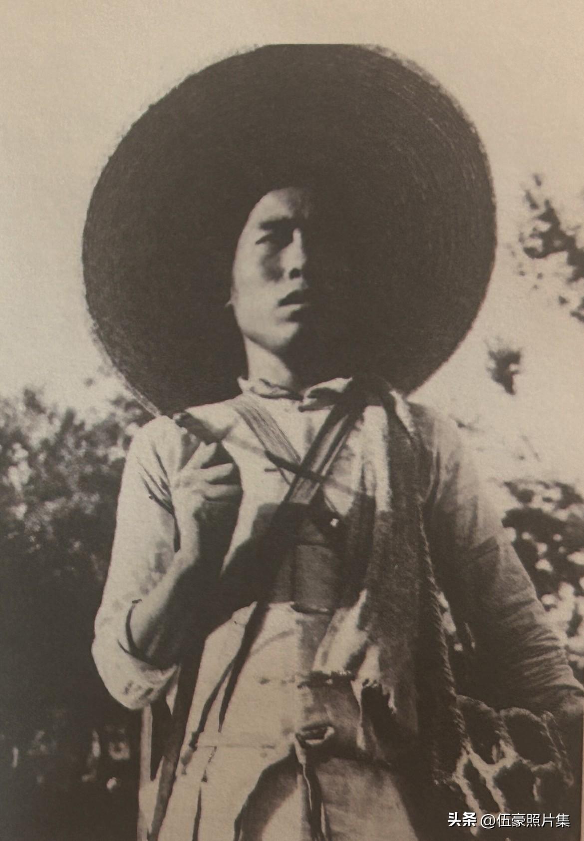 1943年5月，我军获悉日军计划奔袭晋察冀军区领导机关驻地阜平。
阜平县五丈湾村