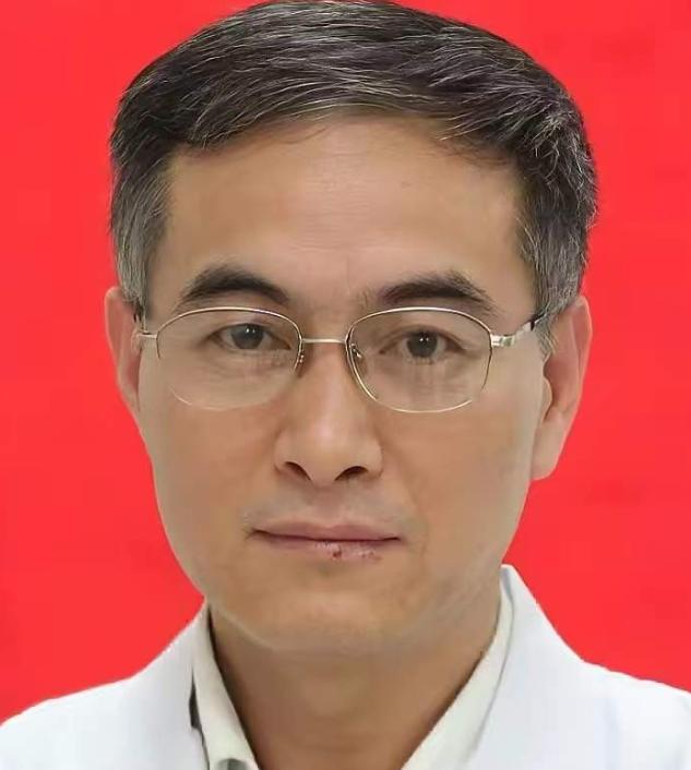 医生王福建的所作所为，实在让人难以容忍，其种种行为不仅违背了医者仁心的基本准则，