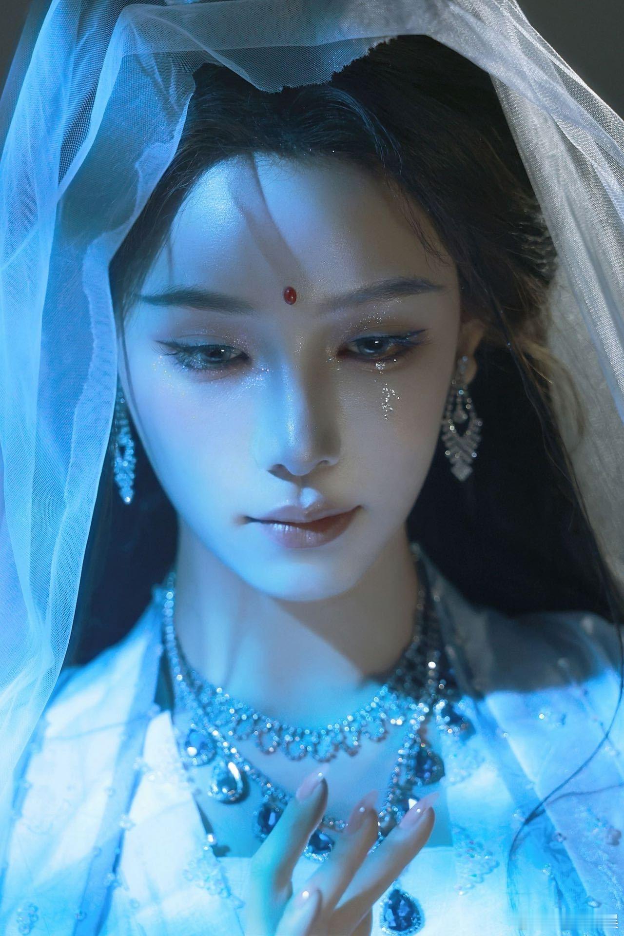 在张南身上看到神女爱世人张南又一人生妆造   感受到了神女爱世人的氛围了啊，不得