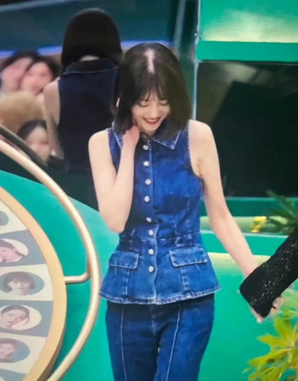 李溪芮变化我只好奇美女发缝是怎么修复的[捂嘴哭]能分享下什么秘诀嘛[流鼻血] ​